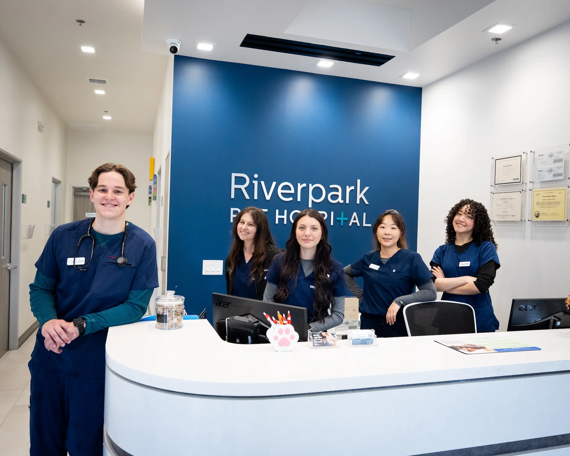 Riverpark Pet Hospital team at the front reception desk